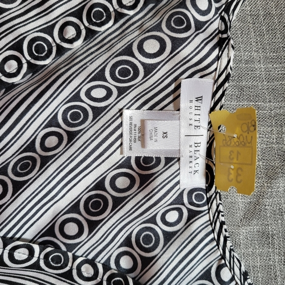 🌼3 for 30🌼White House Black Market Women's Silk Striped Top for Women - Picture 2 of 5